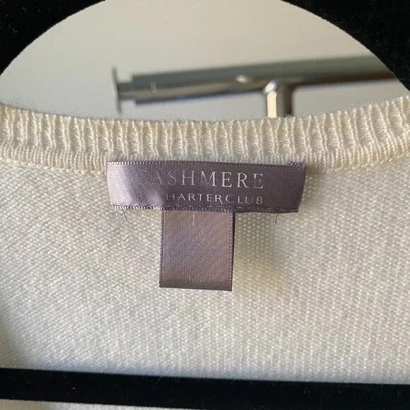 Cashmere Charter Club V Neck Sweater - Picture 2 of 4